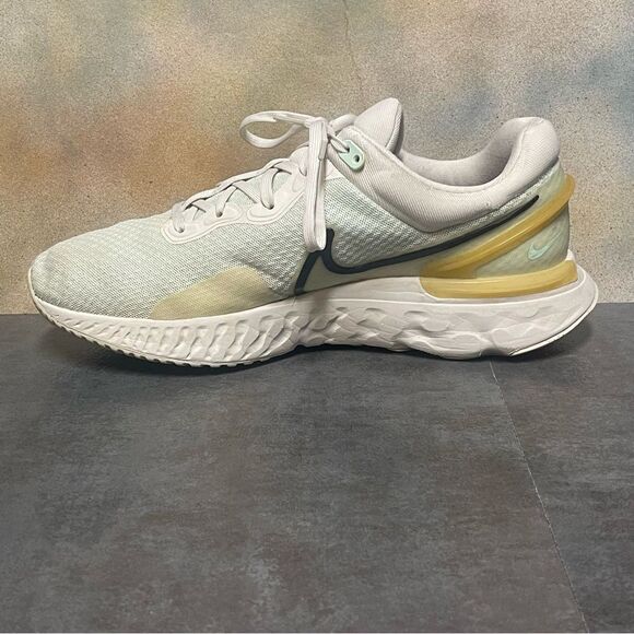 Nike React Miler 3 DD0490-004 Light Bone / Mint Foam Men's Running Shoes Size 10 - Picture 9 of 16